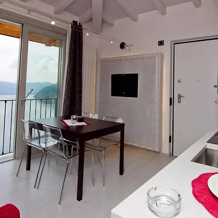 Beatrice - Haus Mit Pool Und Terrasse Am Iseosee By Interhome Apartment *